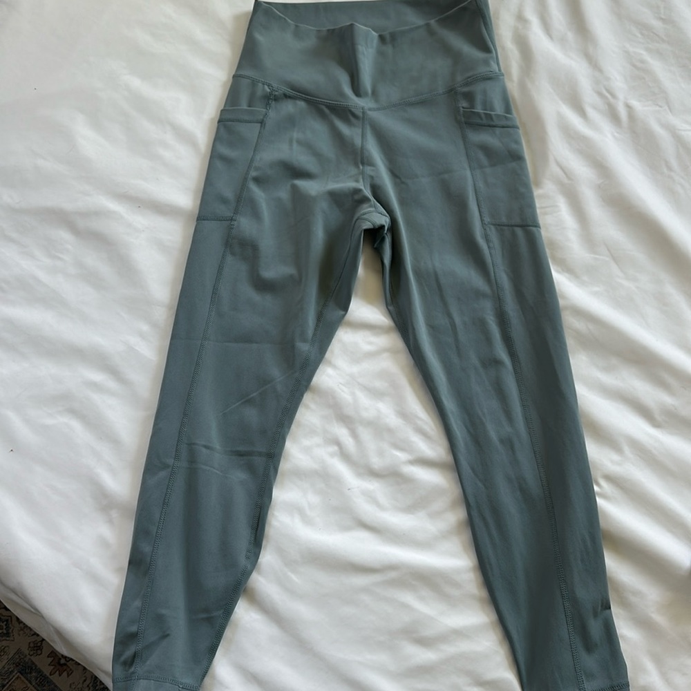 Compression workout leggings